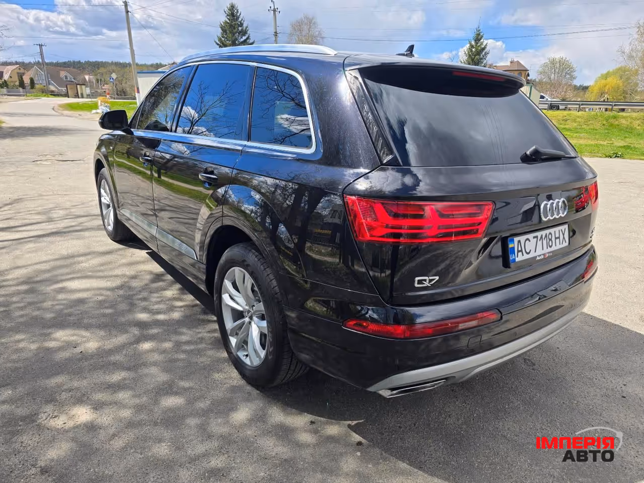 Audi Q7 - фото 26