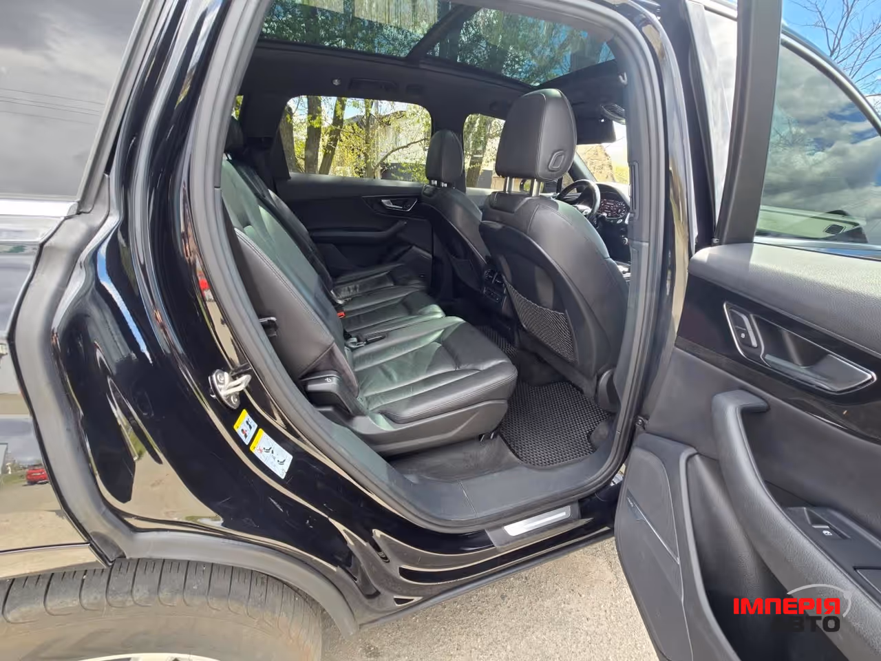 Audi Q7 - фото 22