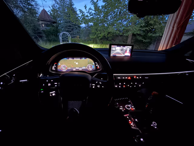 Audi Q7 - фото 3