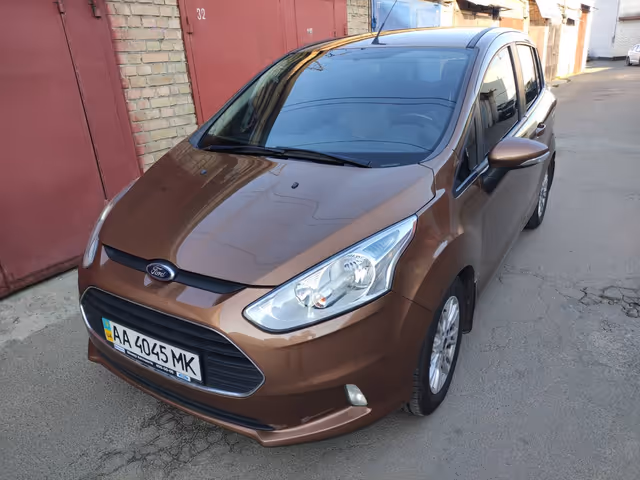 Ford B-MAX - фото 1