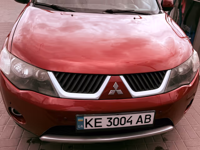 Mitsubishi Outlander - фото 3