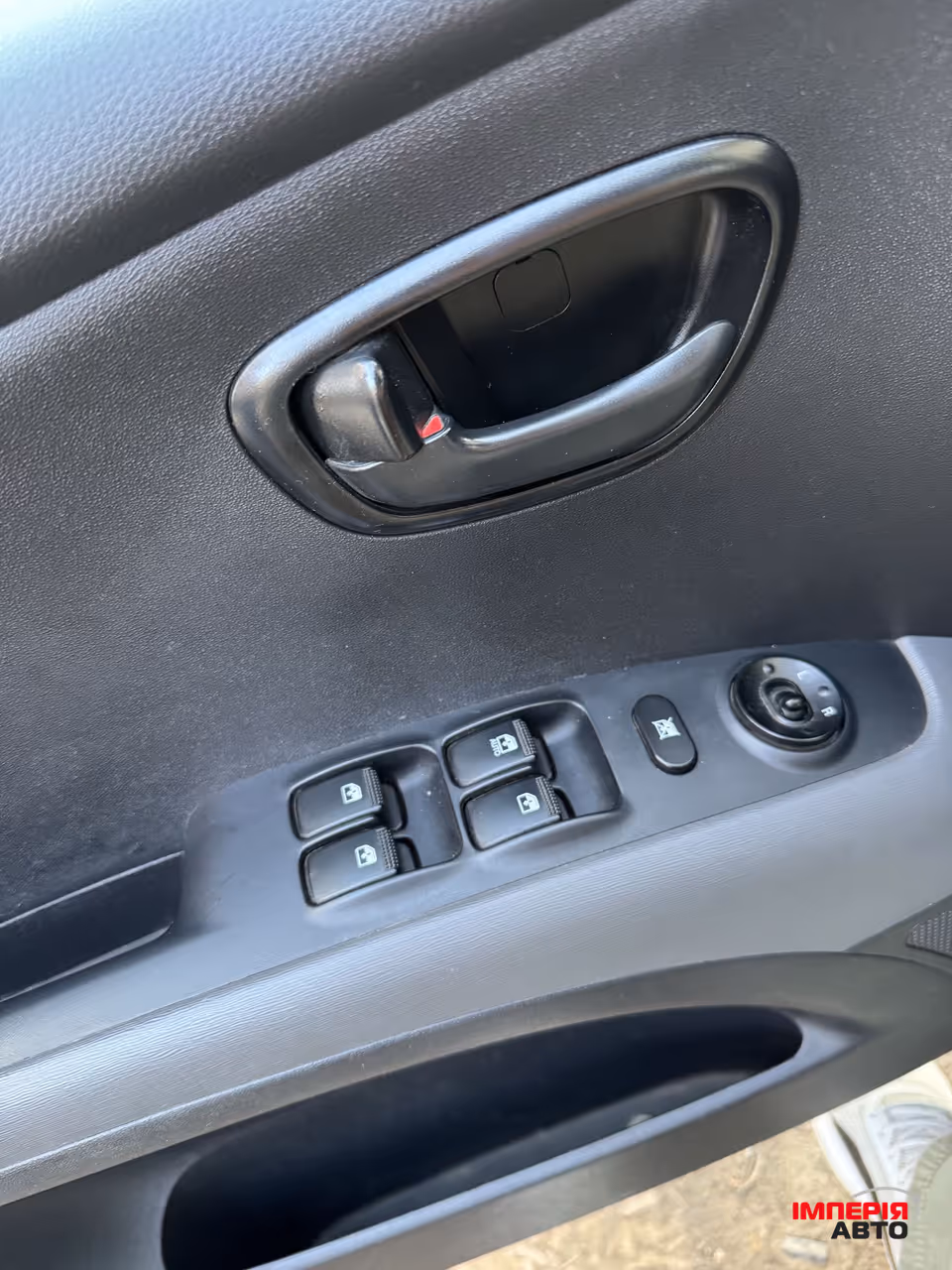 Hyundai i10 - фото 9