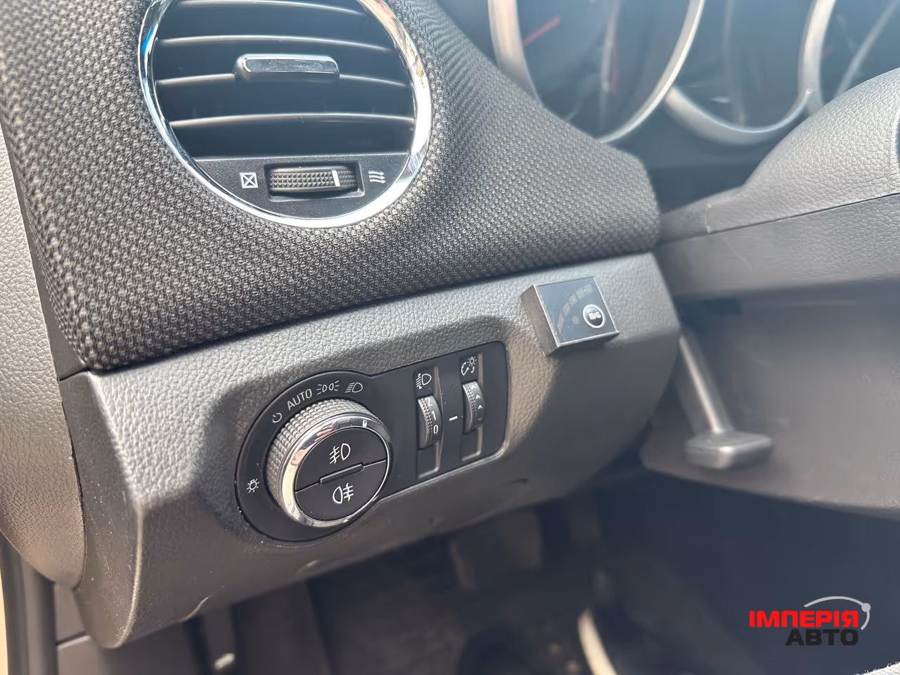 Chevrolet Cruze - фото 13