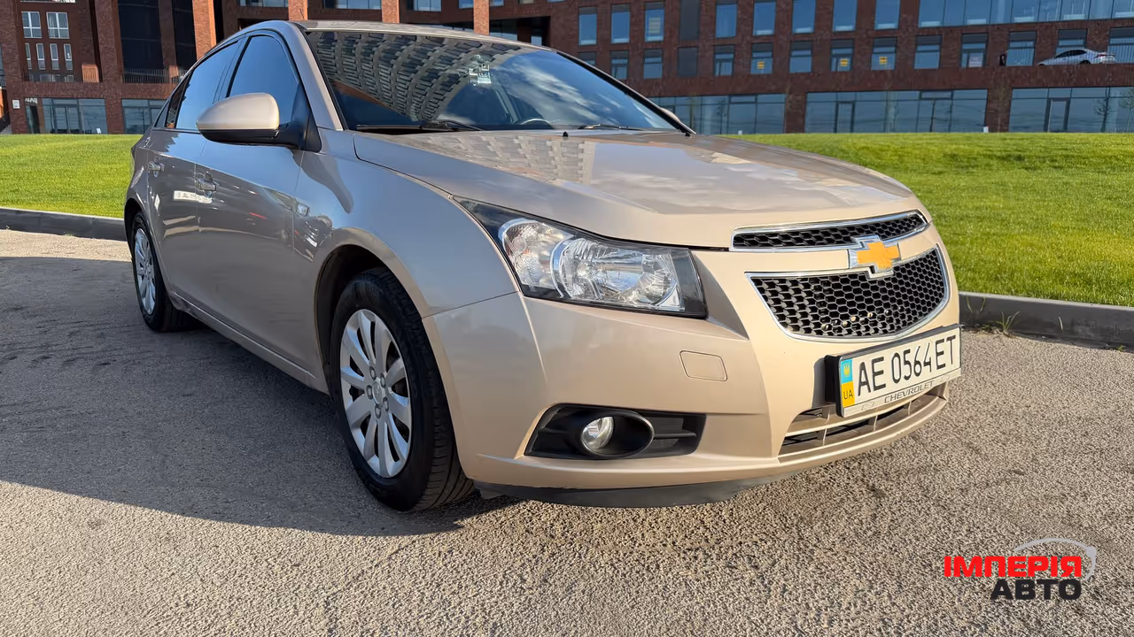 Chevrolet Cruze - фото 6