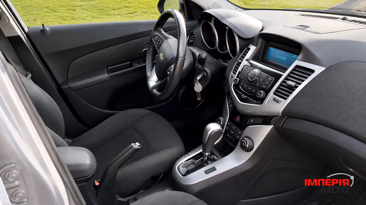 Chevrolet Cruze - фото 5