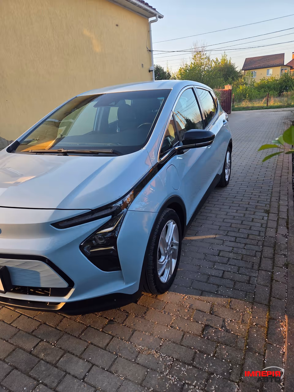 Chevrolet Bolt - фото 1