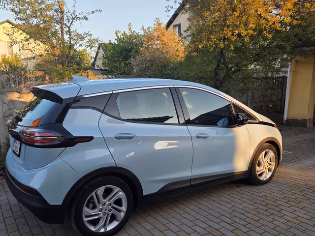 Chevrolet Bolt - фото 2