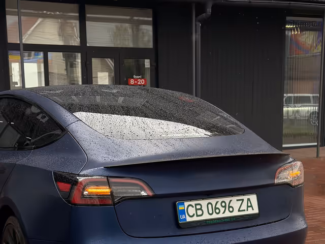 Tesla Model 3 - фото 4