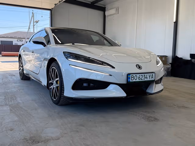 Denza Z9 - фото 3