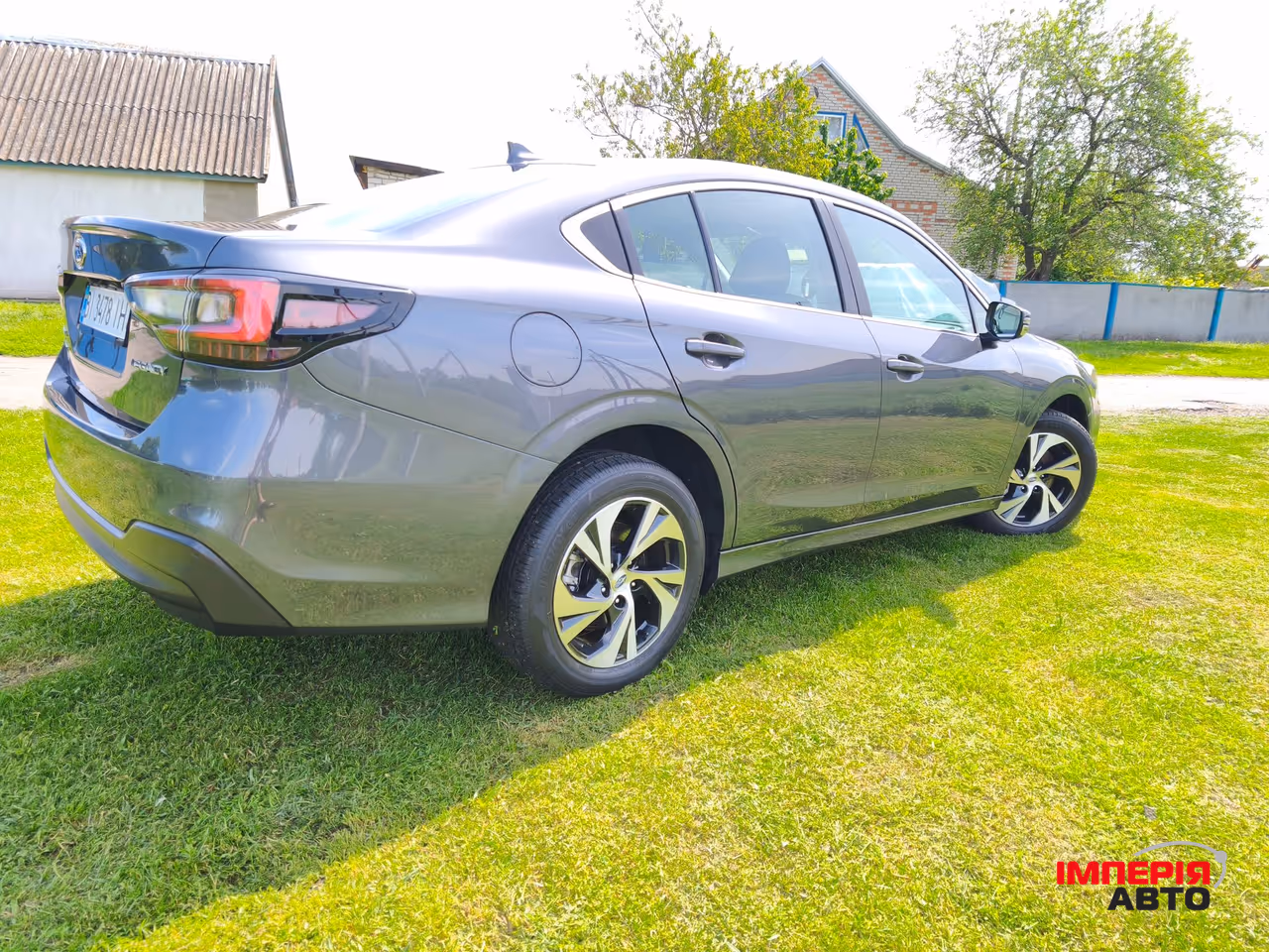 Subaru Legacy - фото 5