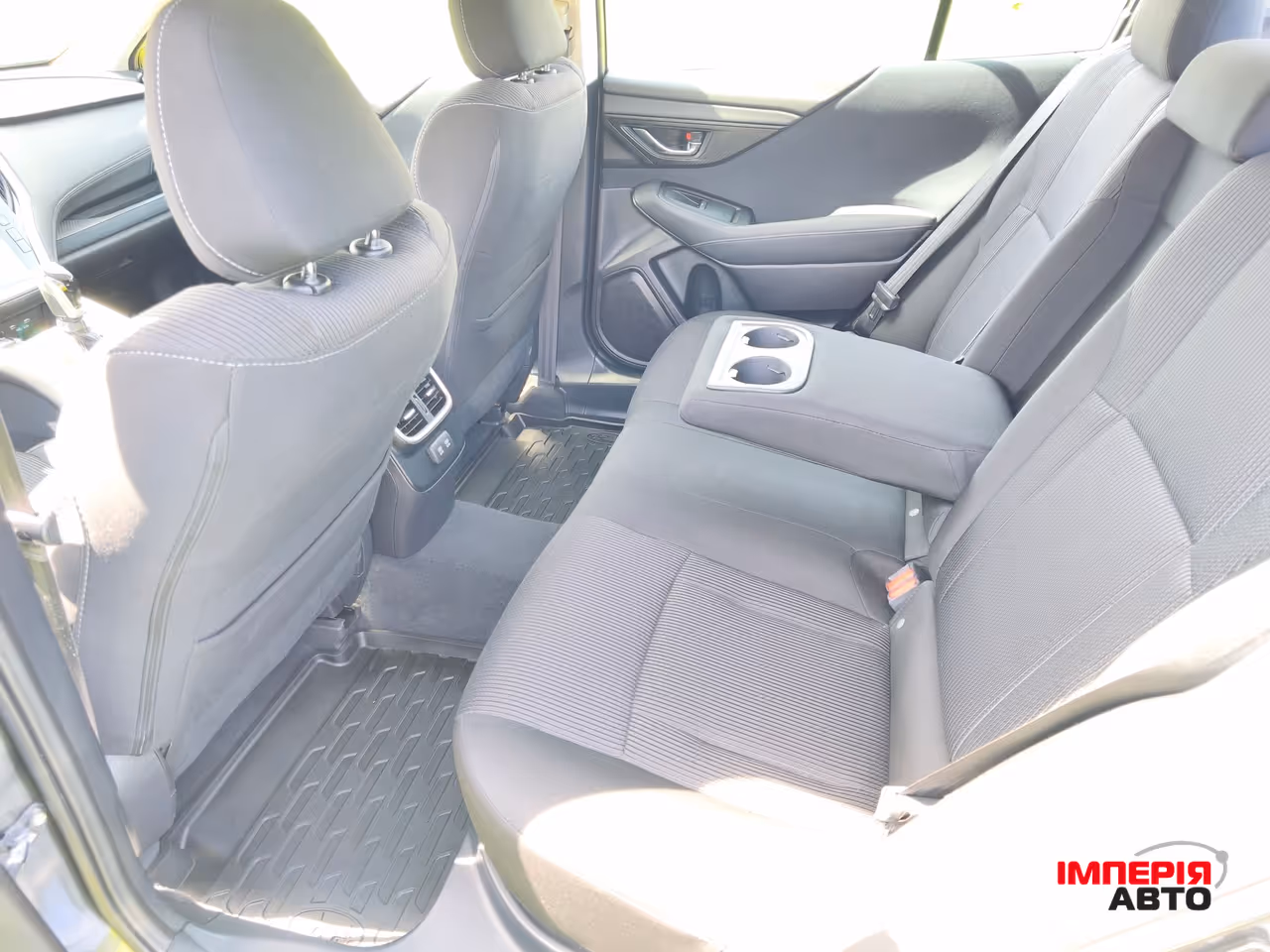 Subaru Legacy - фото 18