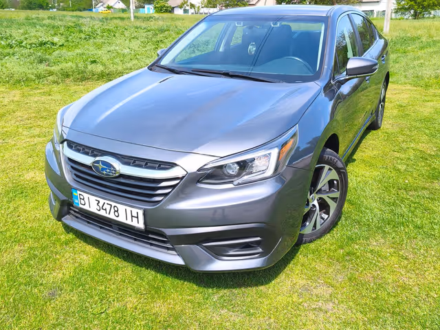 Subaru Legacy - фото 1