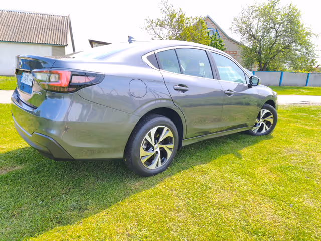 Subaru Legacy - фото 5