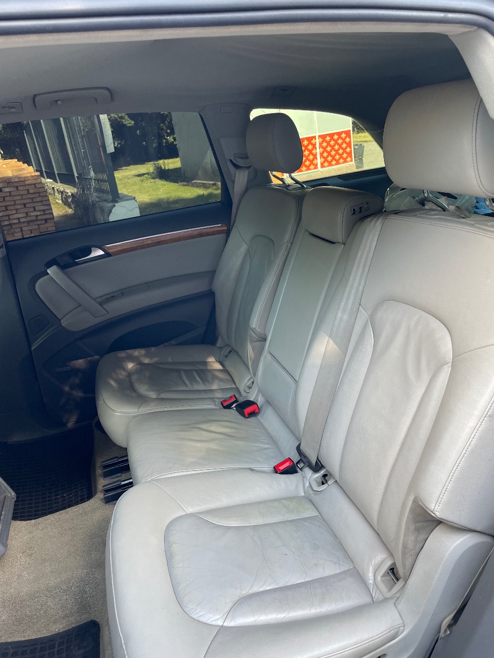 Audi Q7 - фото 9