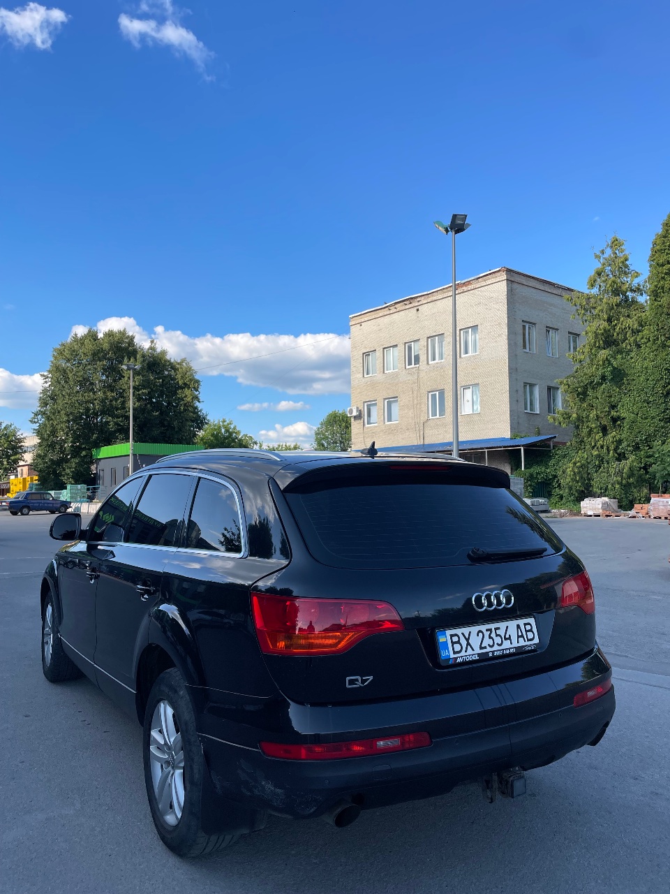 Audi Q7 - фото 3