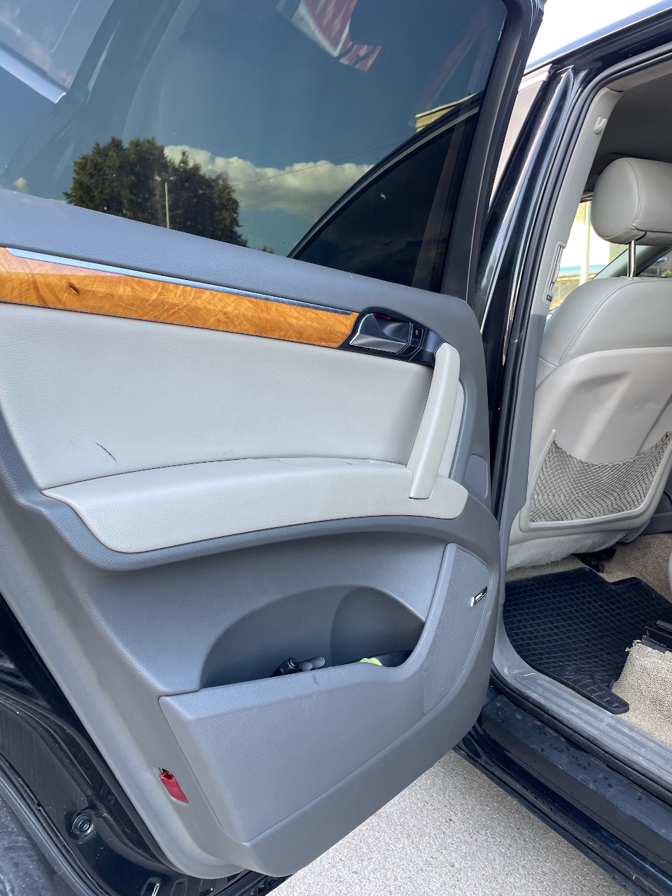 Audi Q7 - фото 17