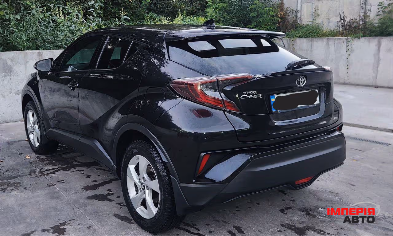 Toyota C-HR - фото 7