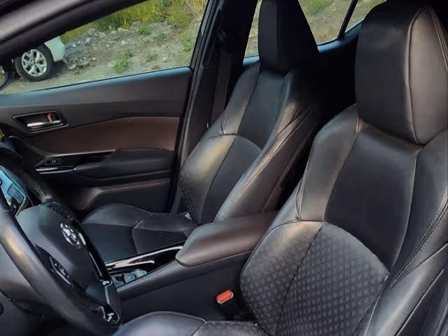 Toyota C-HR - фото 2