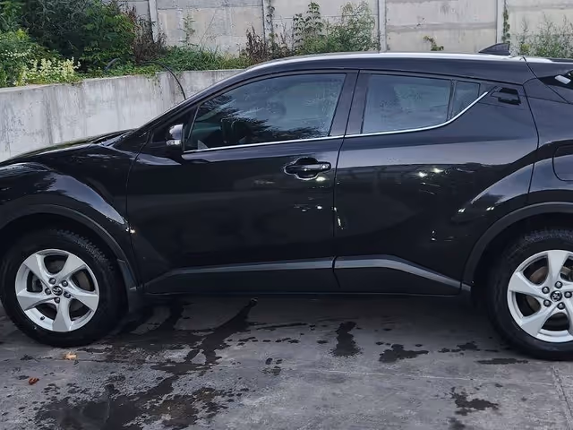 Toyota C-HR - фото 4