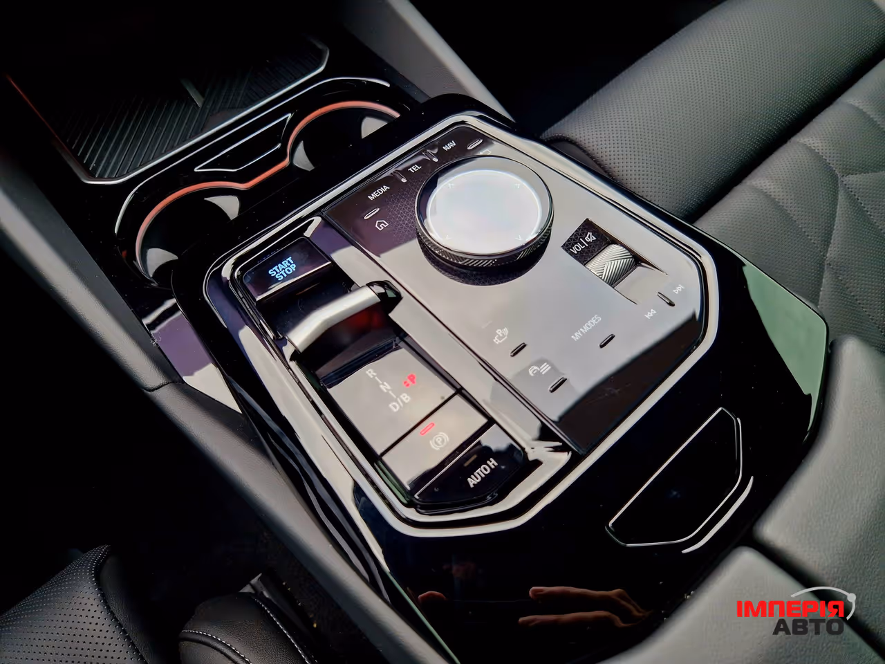 BMW i5 - фото 25