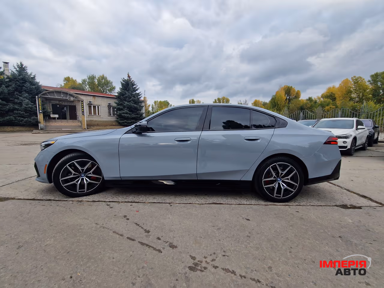 BMW i5 - фото 7