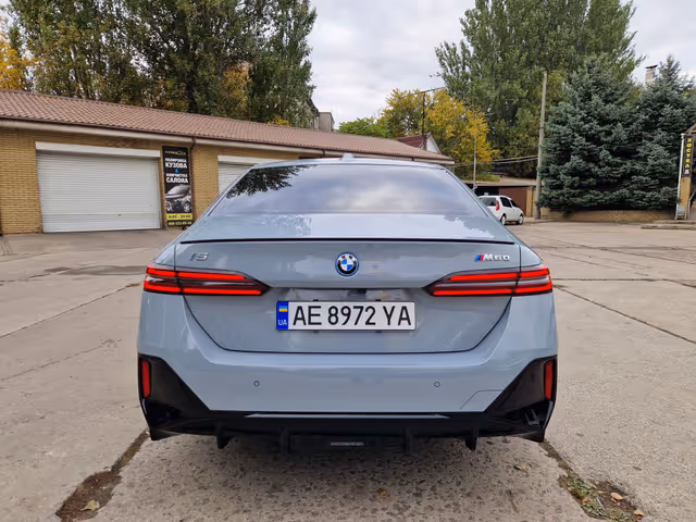 BMW i5 - фото 5