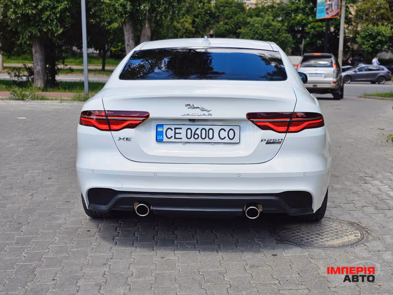 Jaguar XE - фото 8