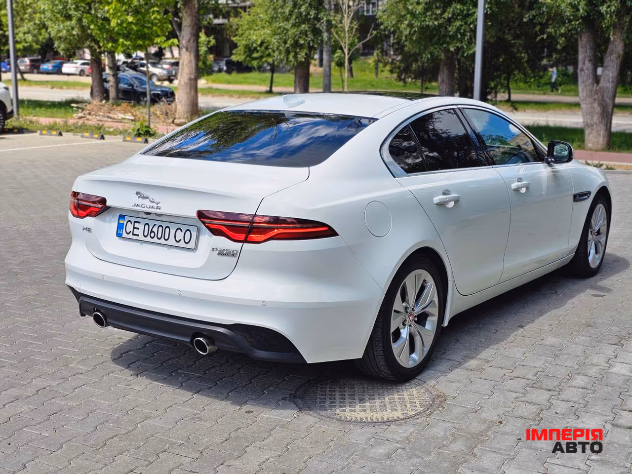 Jaguar XE - фото 9