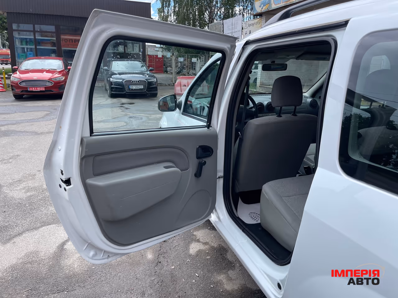 Dacia Logan - фото 22