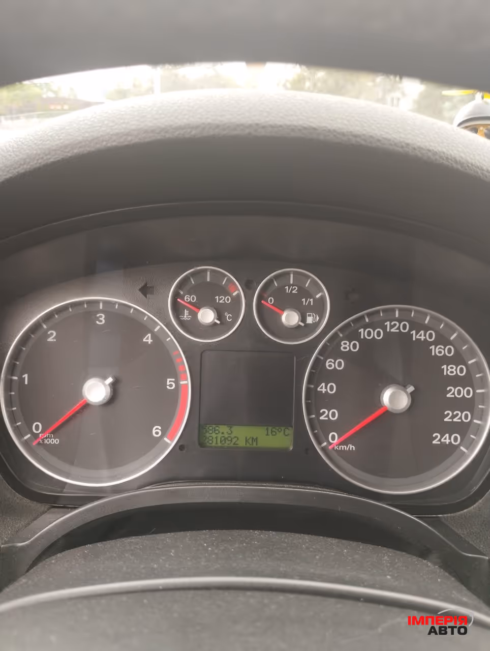Ford Focus - фото 2