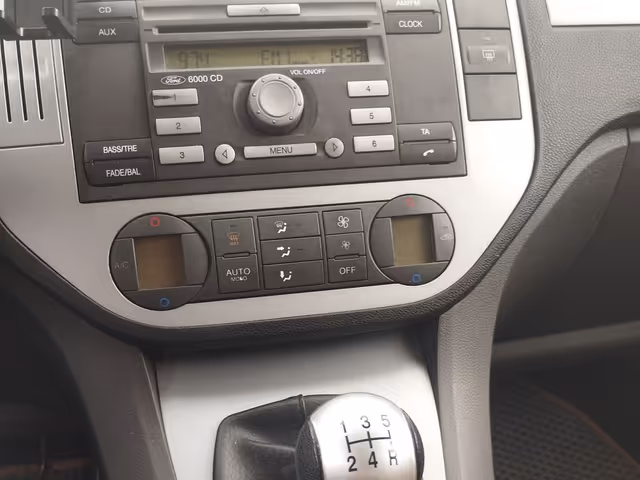 Ford Focus - фото 3
