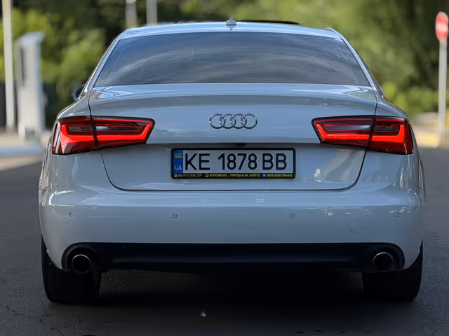 Audi A6 - фото 4
