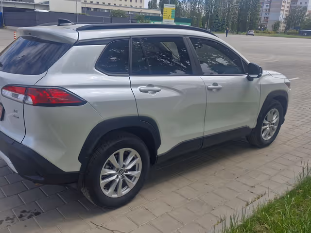 Toyota Corolla Cross - фото 3