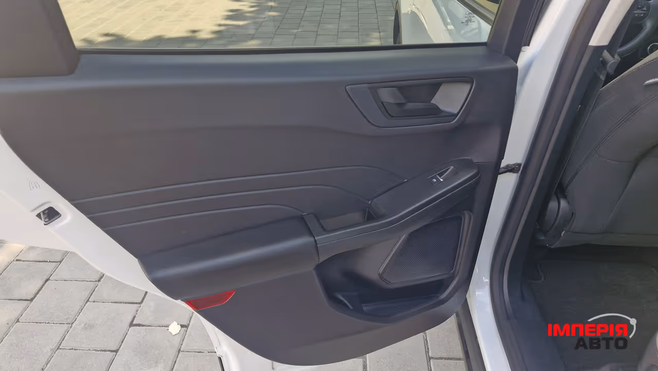 Ford Escape - фото 14