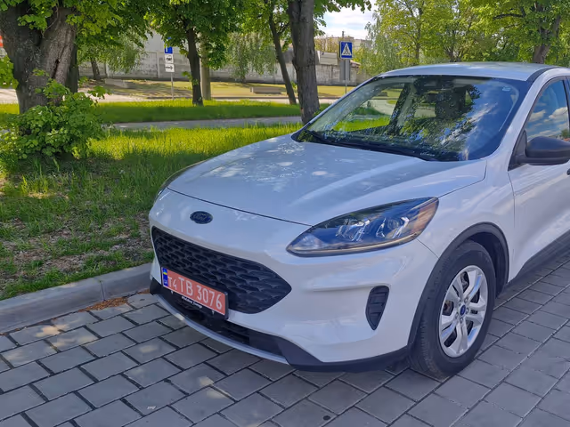 Ford Escape - фото 1