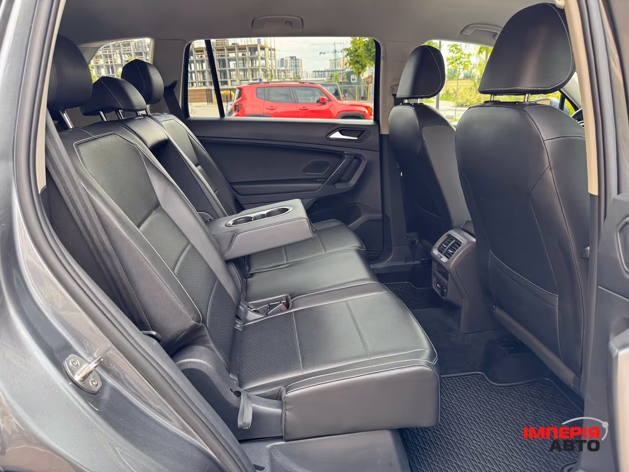 Volkswagen Tiguan - фото 15