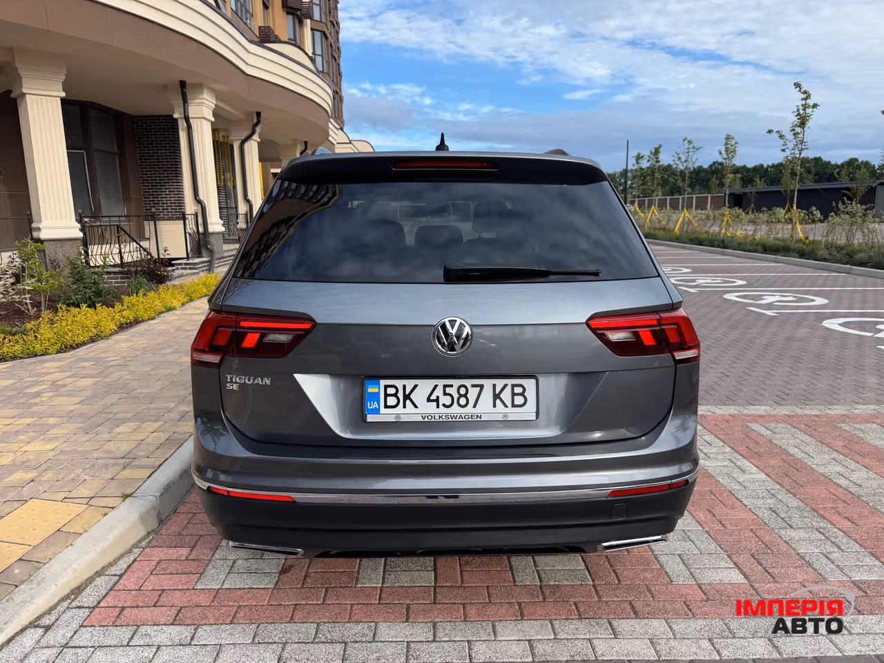 Volkswagen Tiguan - фото 6