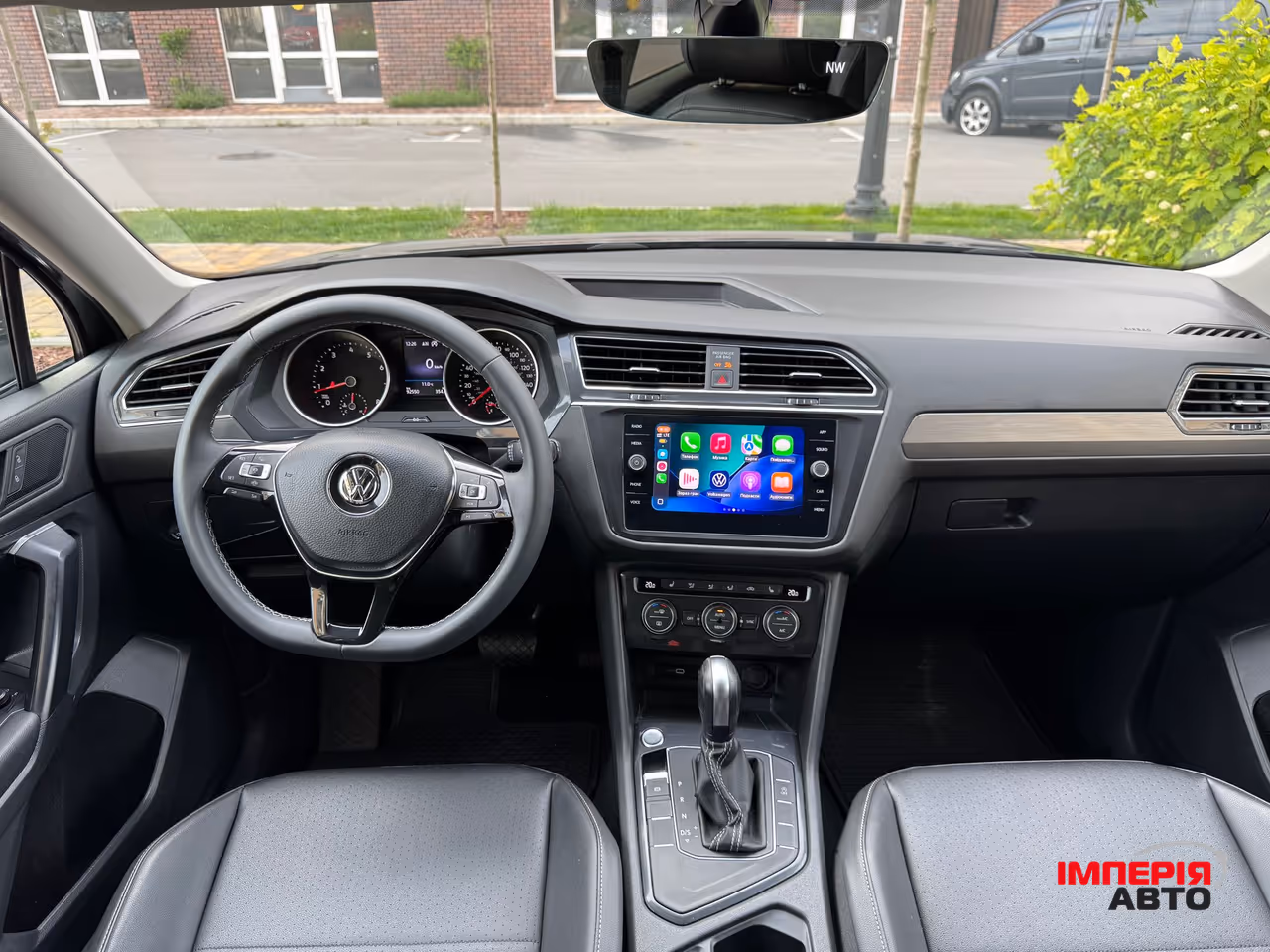 Volkswagen Tiguan - фото 11