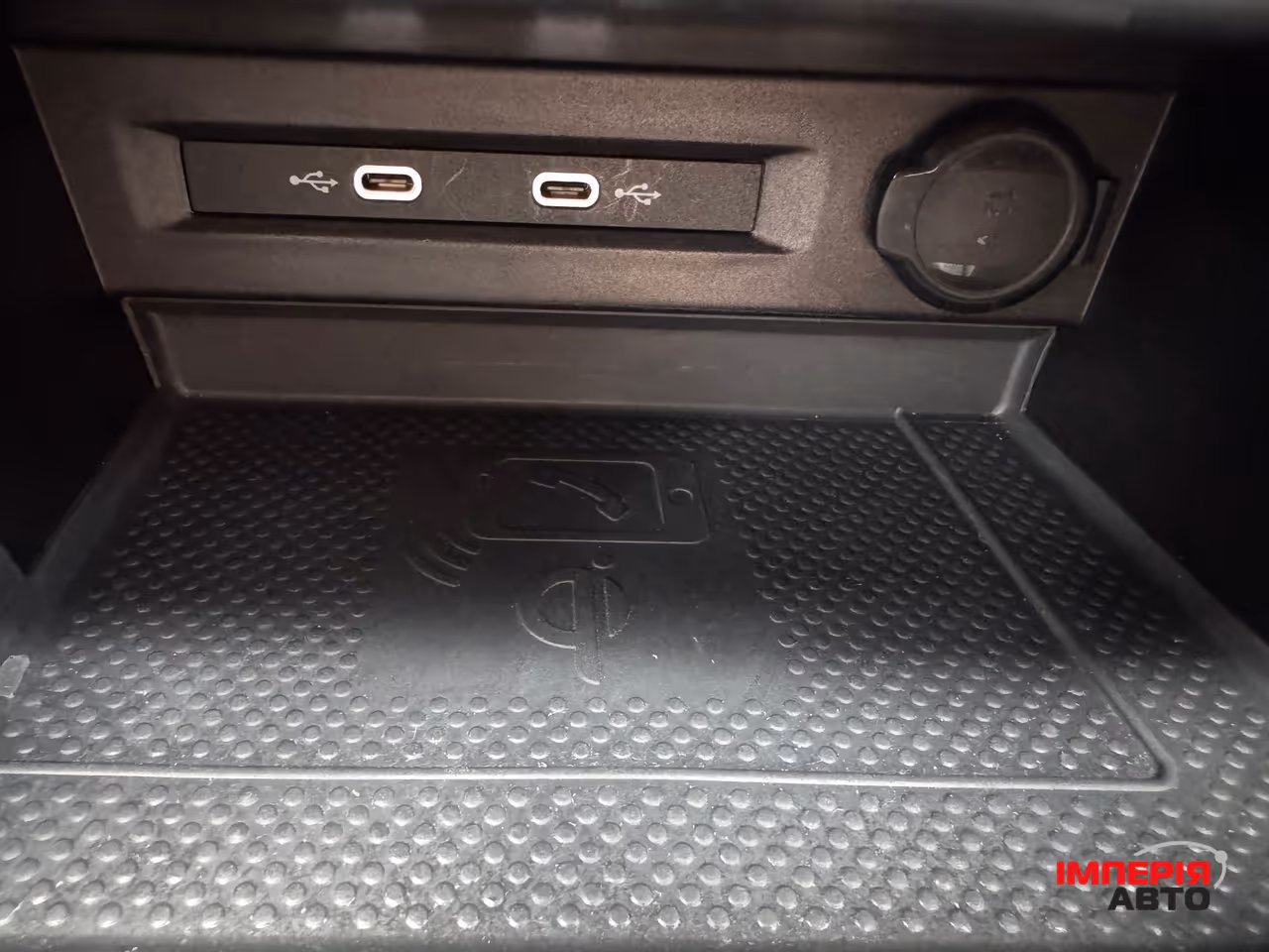 Volkswagen Tiguan - фото 17
