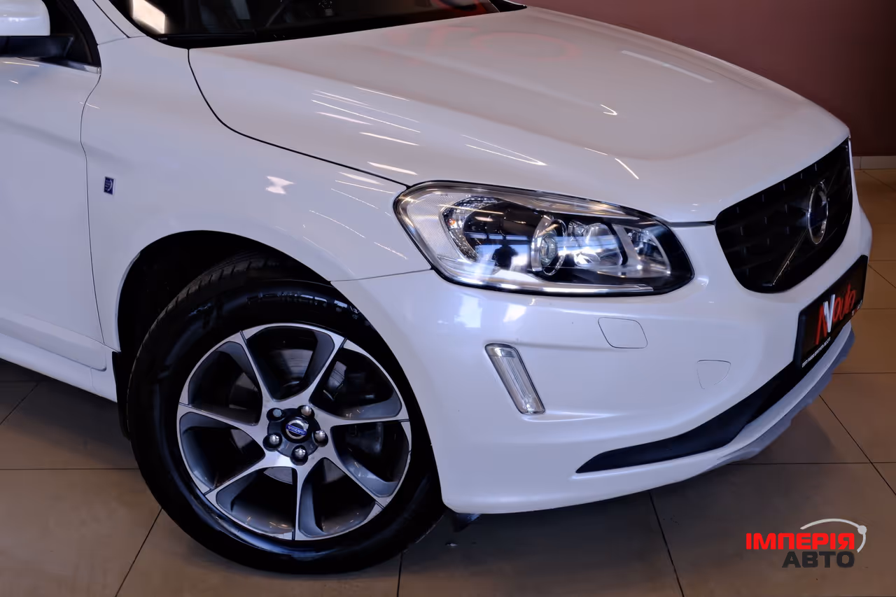 Volvo XC60 - фото 3