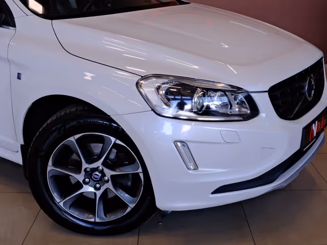 Volvo XC60 - фото 3