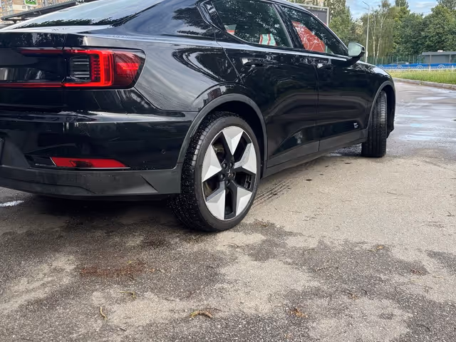 Polestar 2 - фото 2