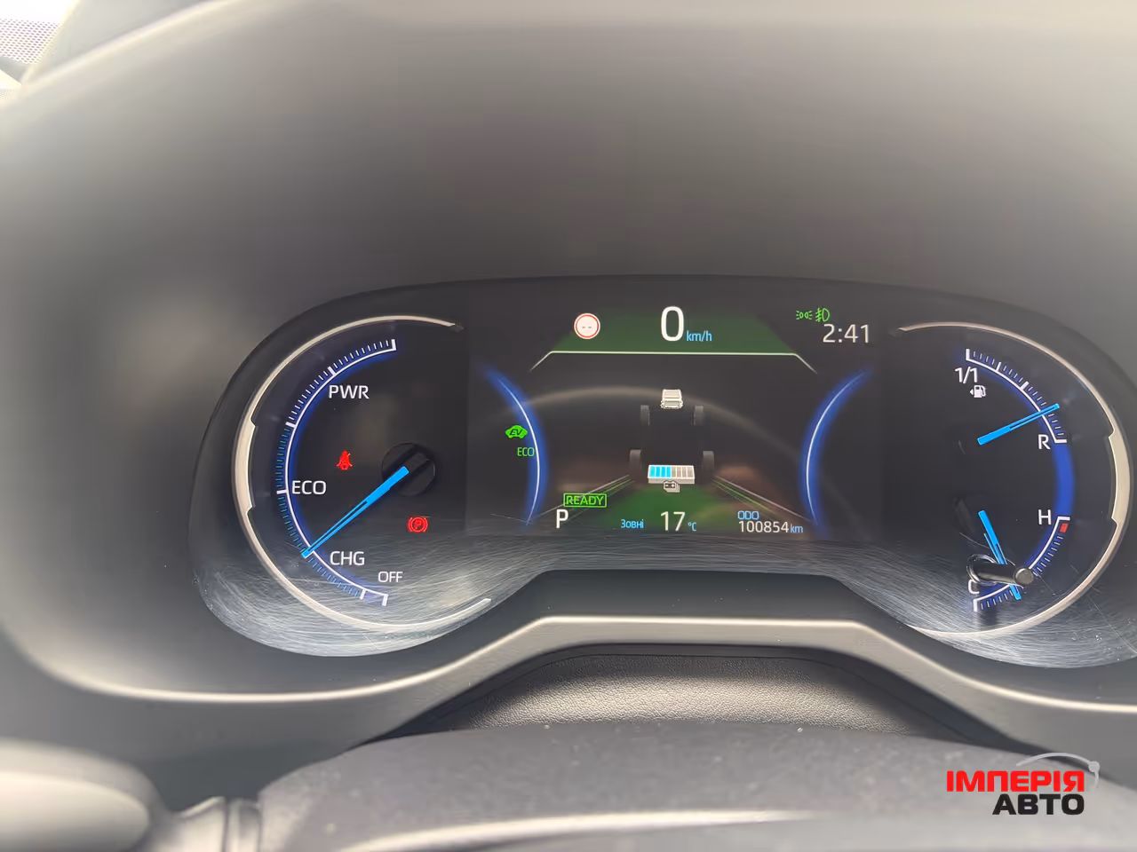 Toyota RAV4 - фото 13