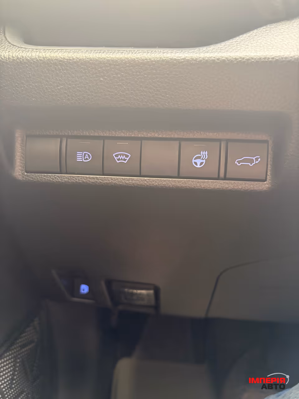Toyota RAV4 - фото 17