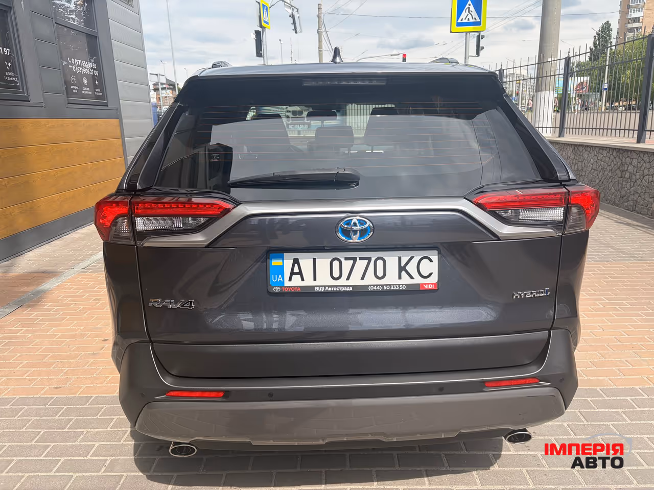Toyota RAV4 - фото 6