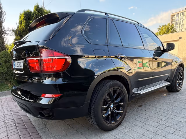 BMW X5 - фото 5