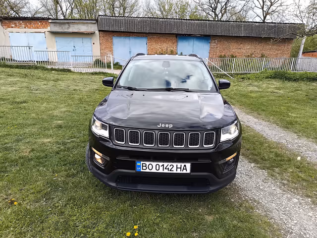 Jeep Compass - фото 2