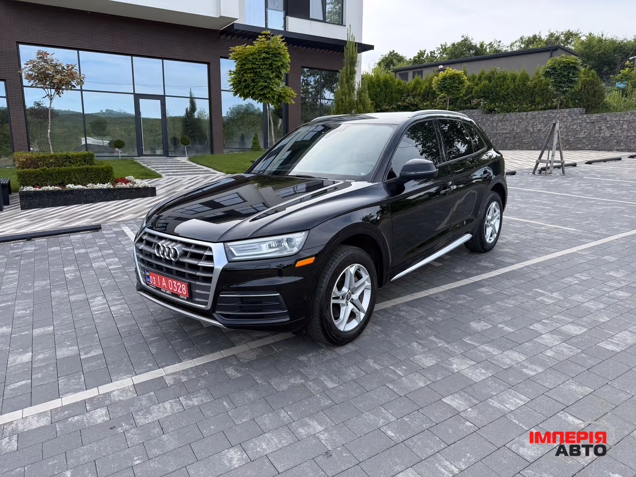 Audi Q5 - фото 1