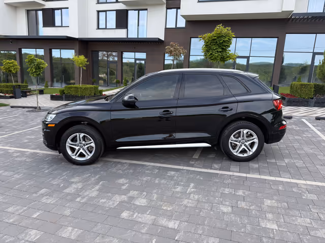 Audi Q5 - фото 5