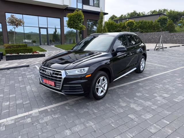 Audi Q5 - фото 1